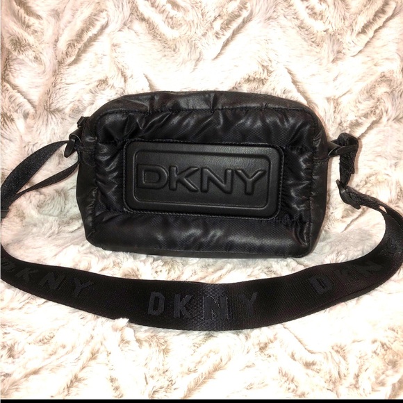 DKNY BLACK BAG - Picture 1 of 14